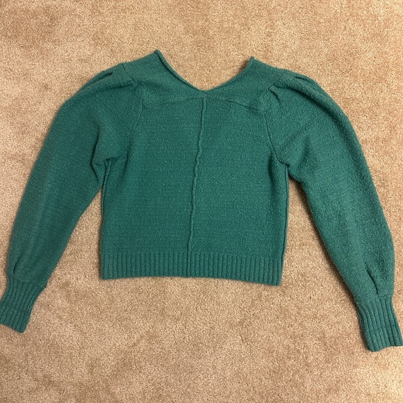 Free People Green V-Neck Cropped Sweater - Picture 2 of 6